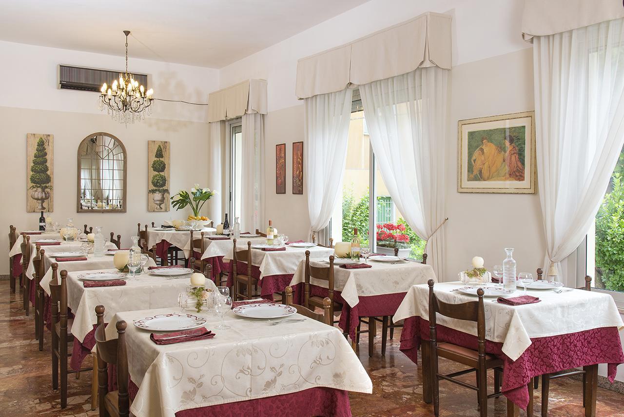 Hotel Olimpia Bellaria-Igea Marina Eksteriør billede